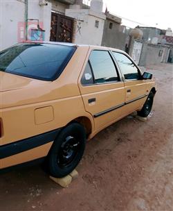 Peugeot 405
